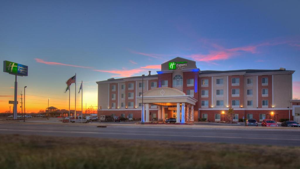 Holiday Inn Express Hotel and Suites Elk City an IHG Hotel Main image 1